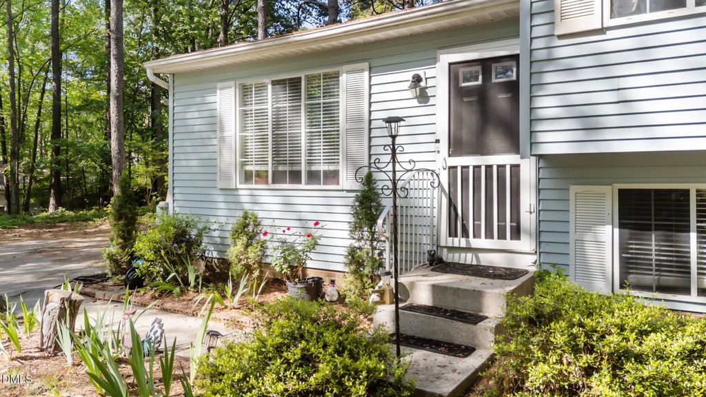 320 Bainbridge Circle, Garner