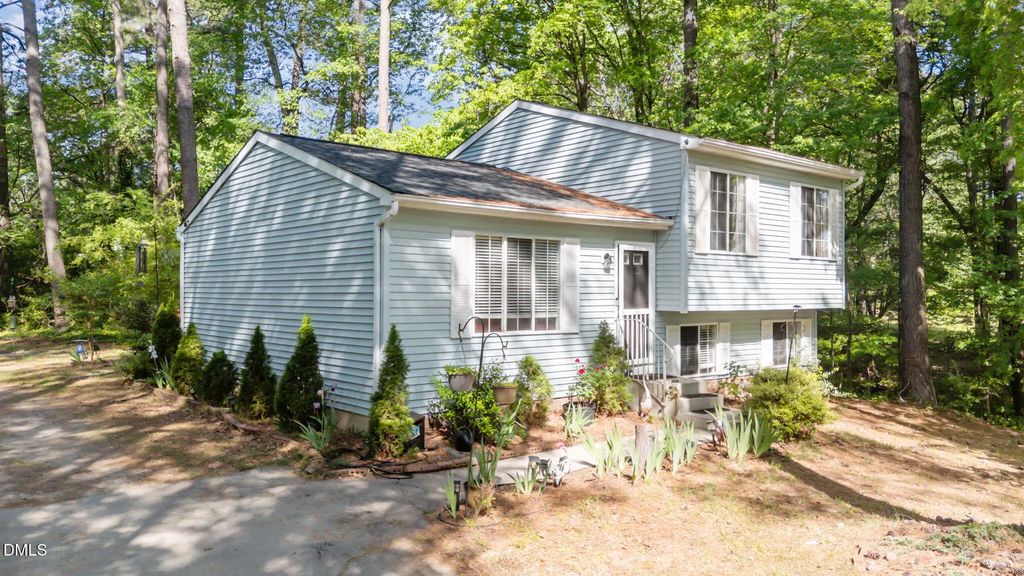 320 Bainbridge Circle, Garner