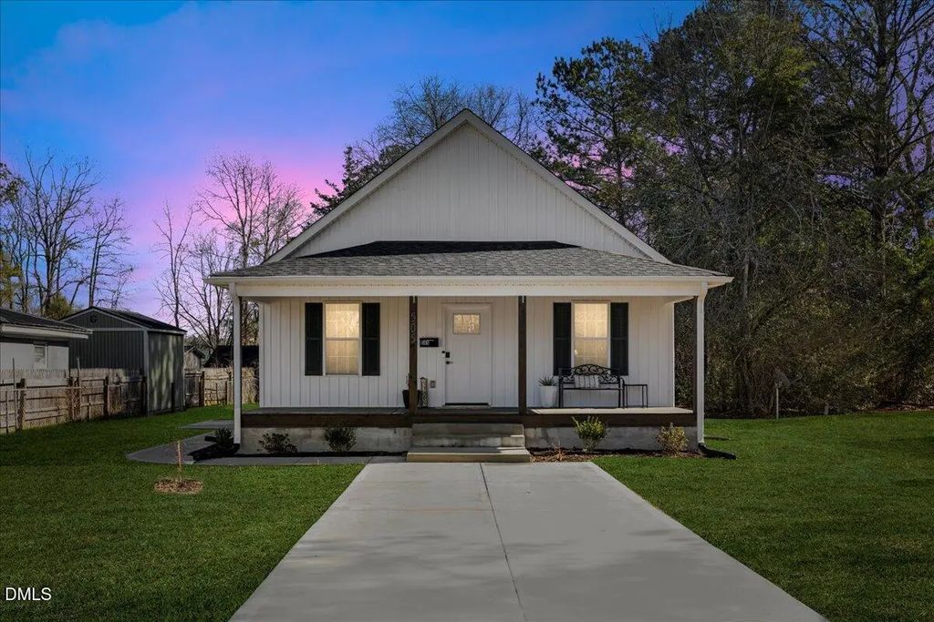 505 S Wooten Street, La Grange