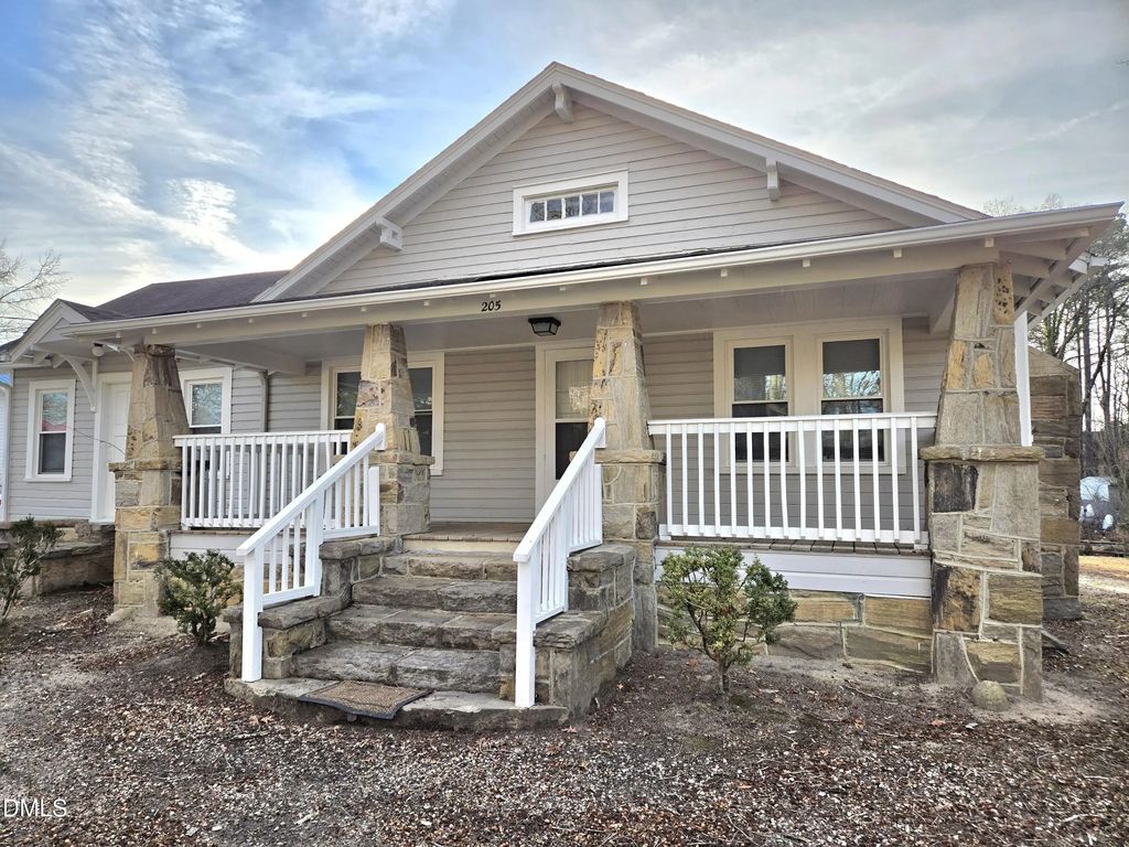 205 N Smithfield Road, Knightdale