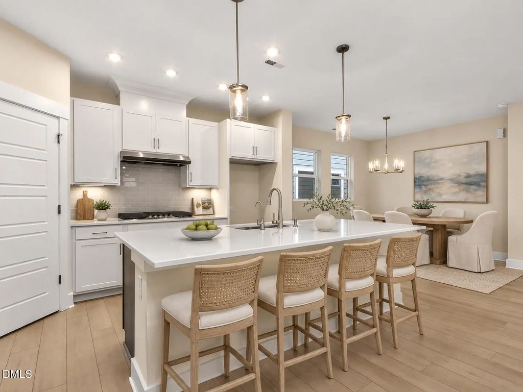 422 North Village Parkway, Pittsboro