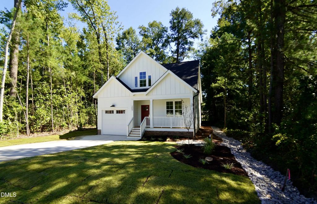 209 W Franklin Street, Zebulon