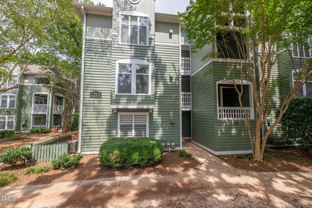 1211 Westview Lane 201, Raleigh