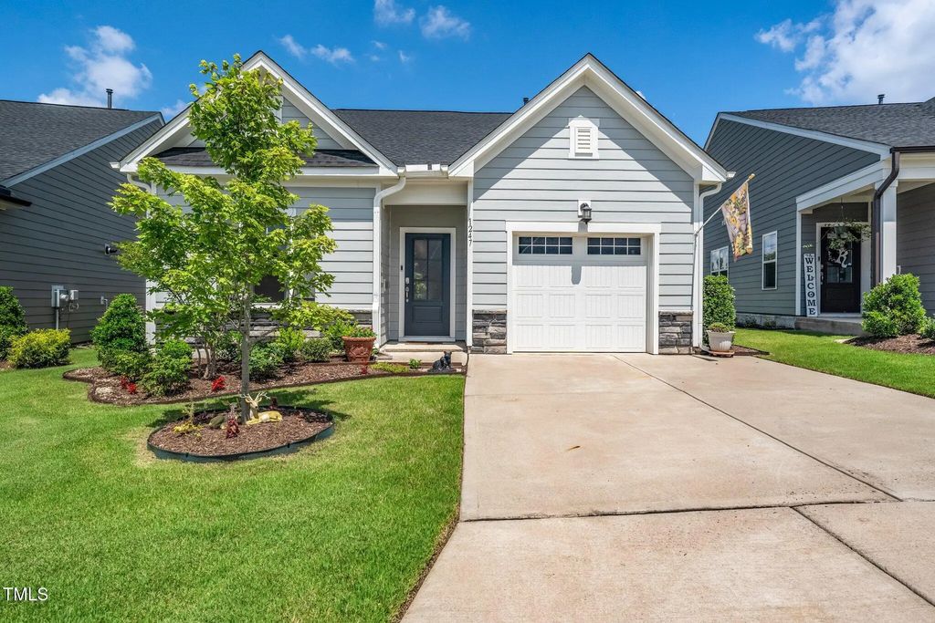1247 White Flint Circle, Durham