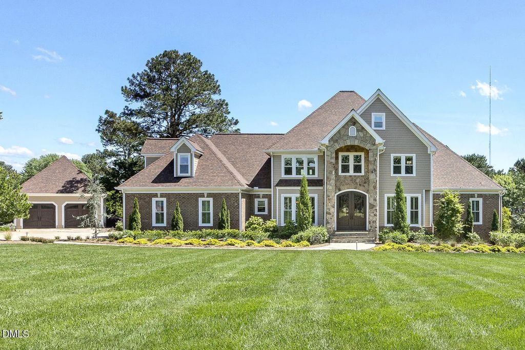 6909 Darcy Lane, Raleigh