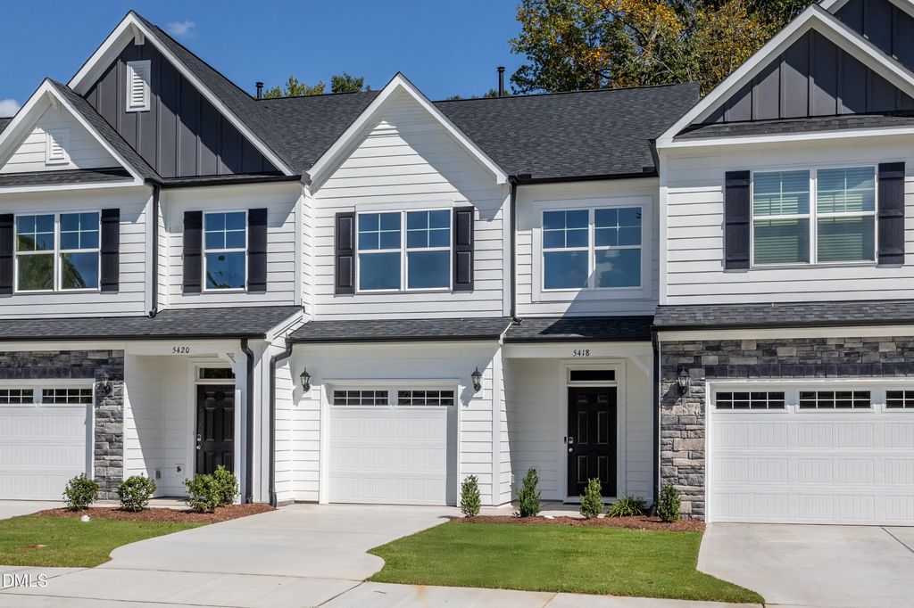 5418 Running Fox Lane, Durham