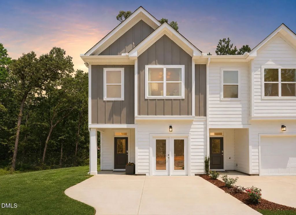 208 Kerag Way, Garner