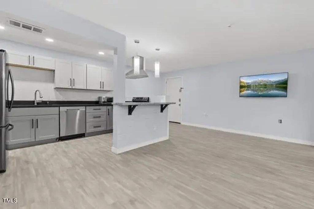 500 Umstead Drive Unit B203, Chapel Hill