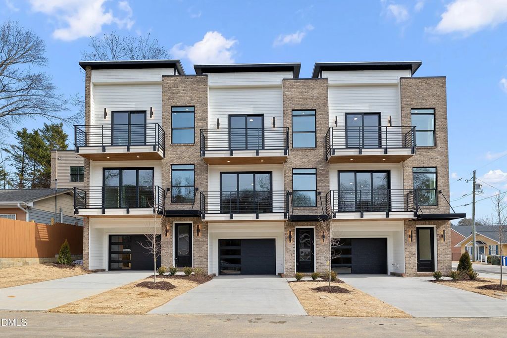 221 S West Street, Fuquay Varina