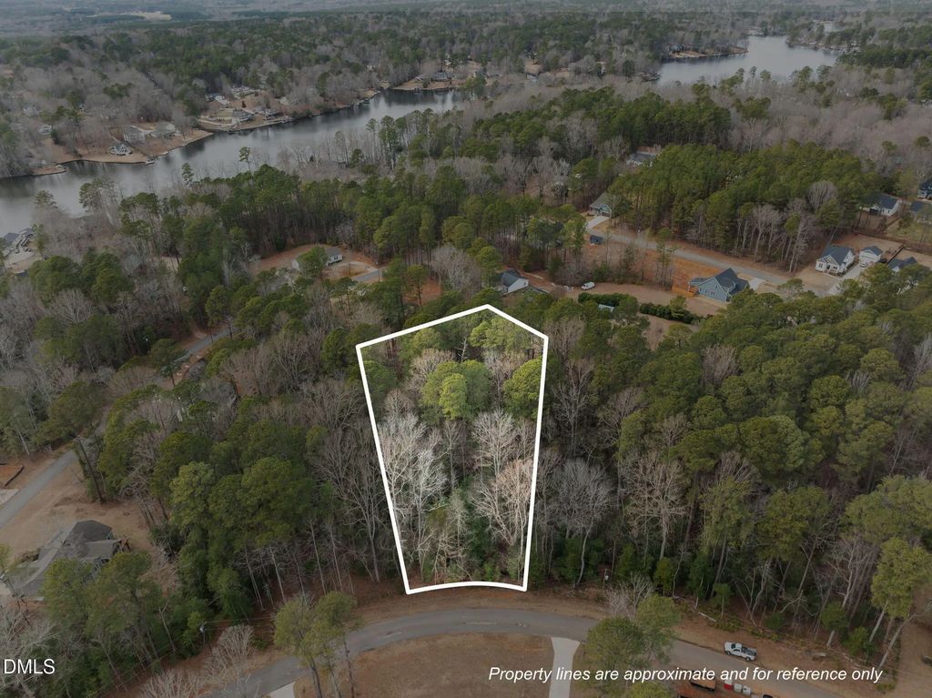 127 Nakoma Drive, Louisburg