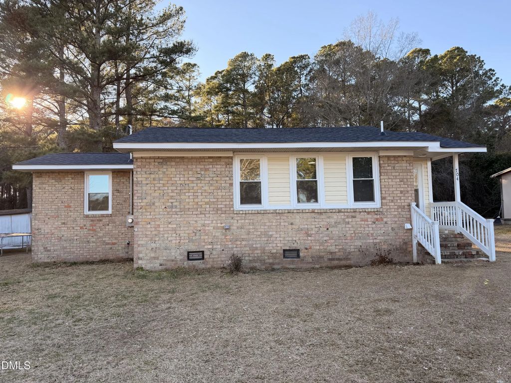 704 N 16th Street, Erwin