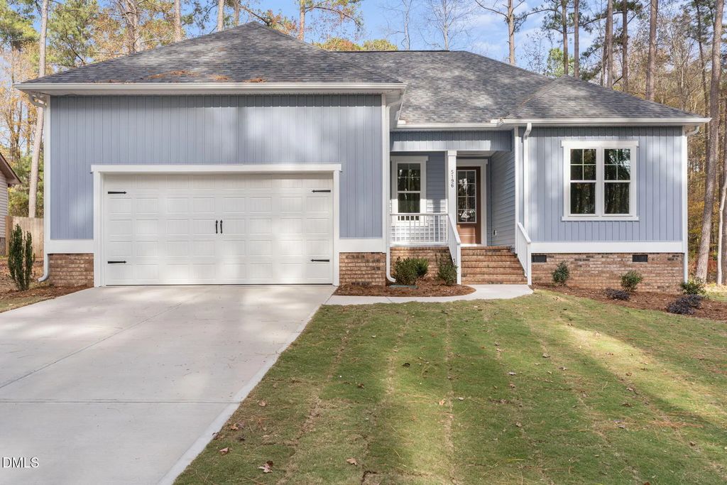 266 Crown Point, Sanford