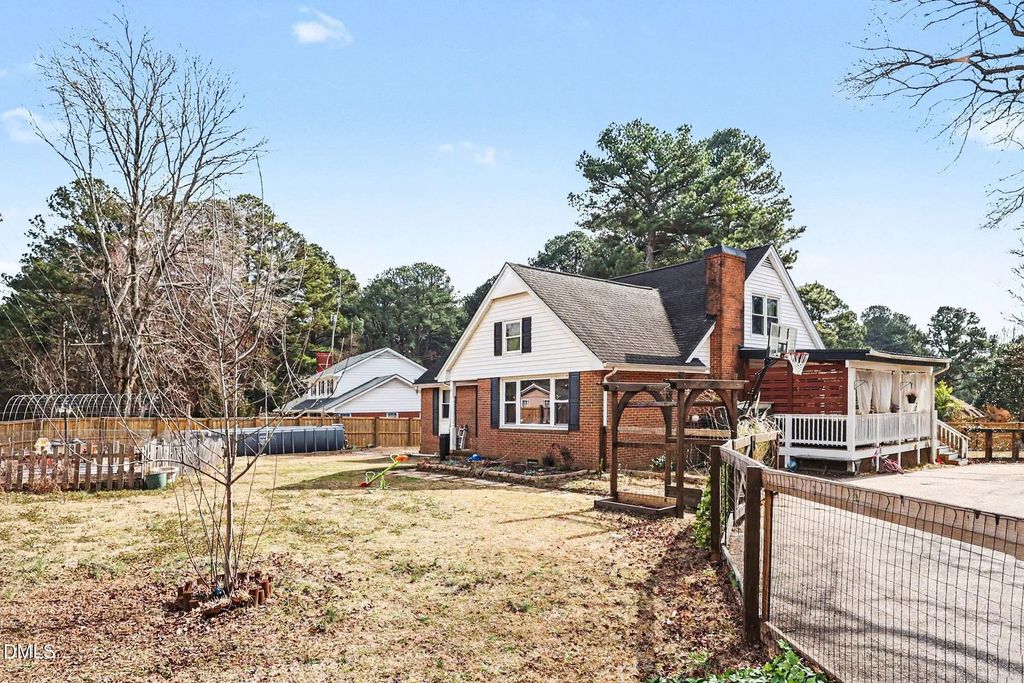 1609 Spring Lane, Sanford