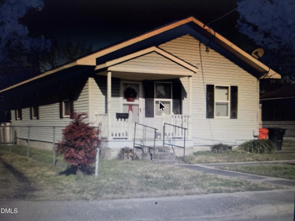 516 York Street, Elizabeth City