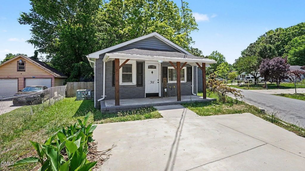 501 Apple Street, Burlington