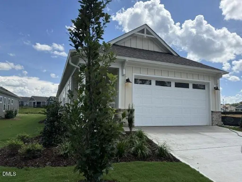 90 Watauga Way, Clayton
