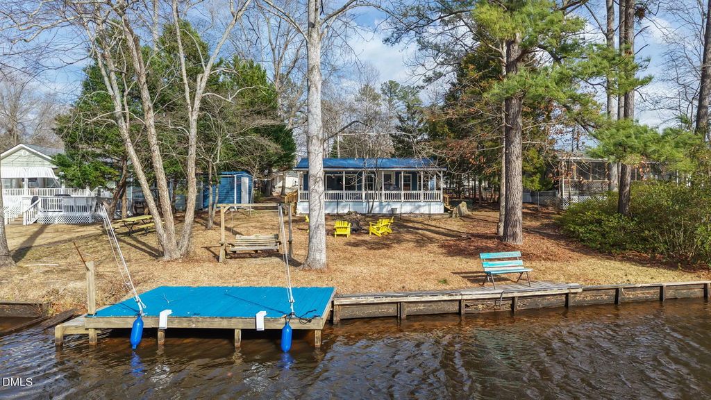 1607 Sagamore Drive, Louisburg