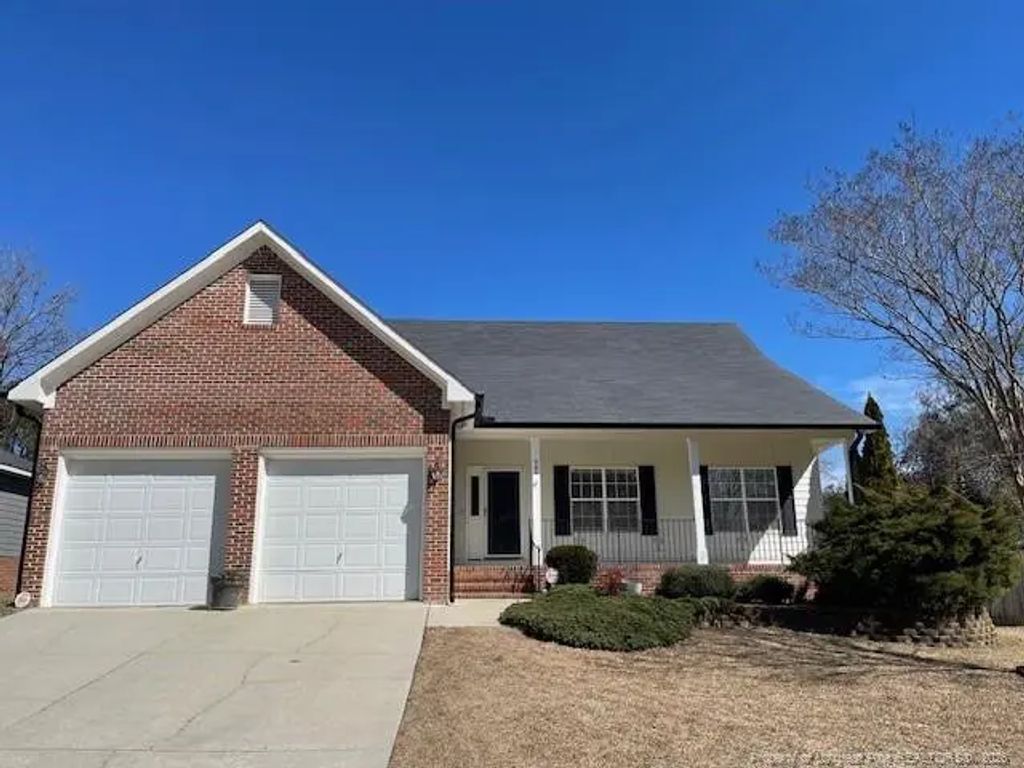 504 Bramblegate Road, Hope Mills
