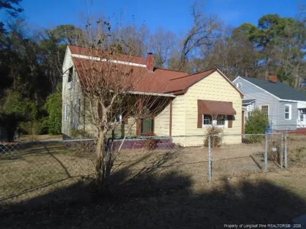 310 Hawthorne Road, Fayetteville
