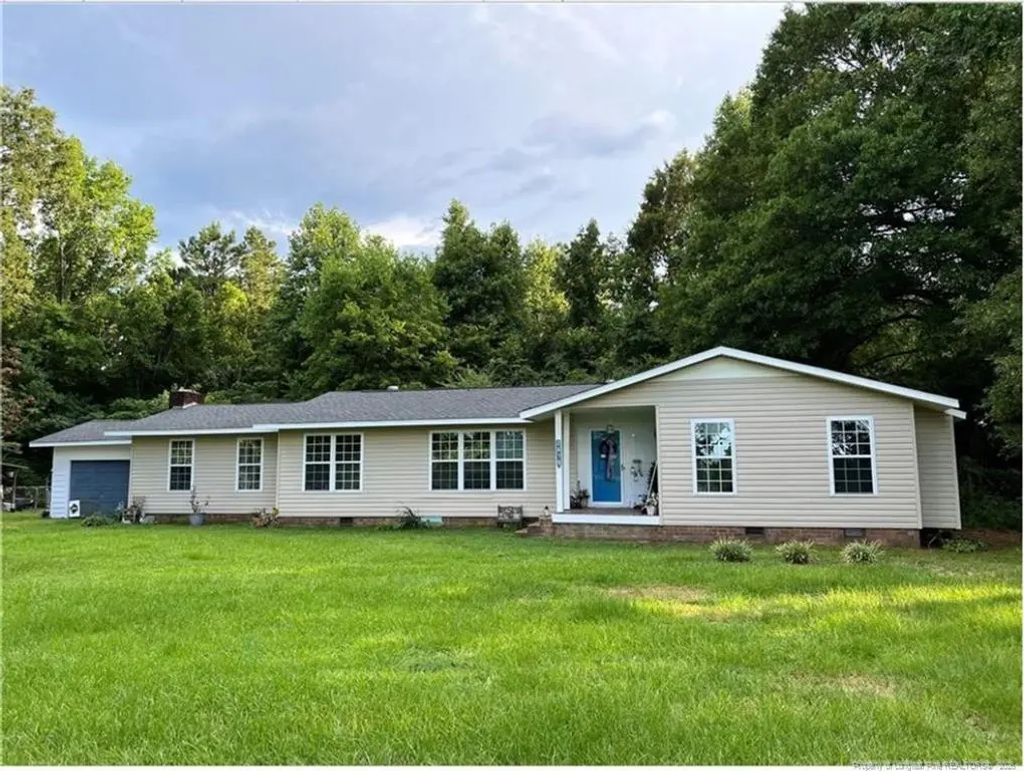 2870 Sunnyside School Road, Fayetteville