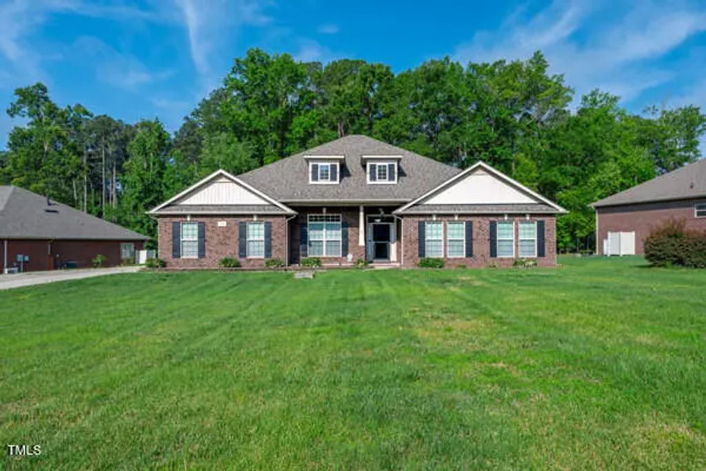 328 Bryerstone Drive, Willow Springs