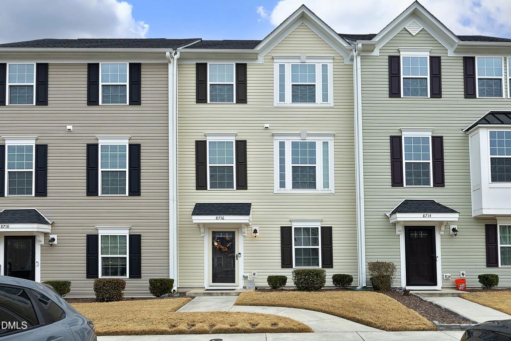 8716 Red Canyon Way, Raleigh