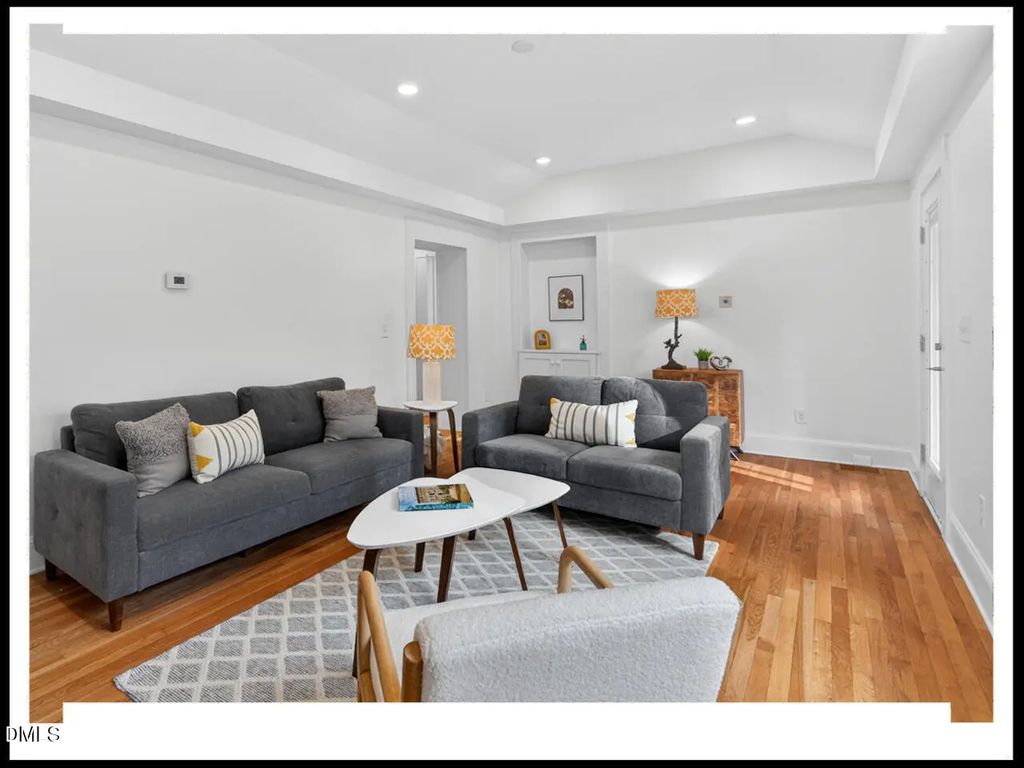 100 Eastwood Lake Road, Chapel Hill