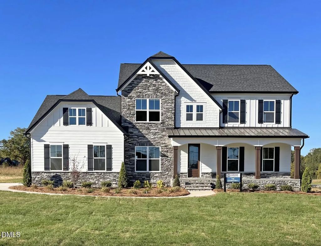 936 W Holly Springs Road, Holly Springs