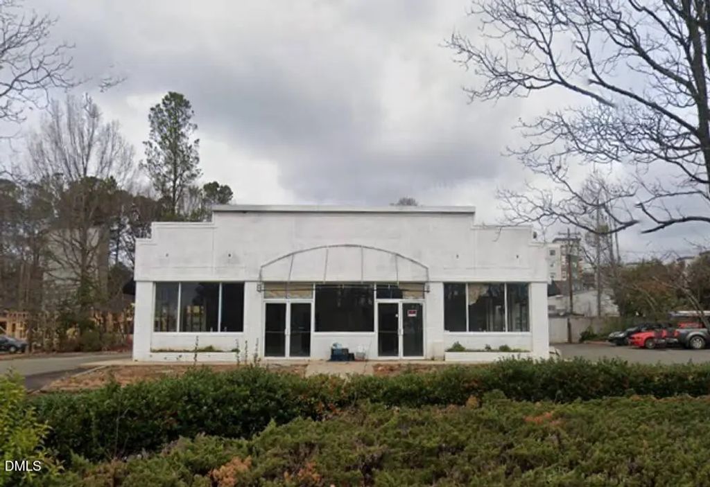 122 Sw Maynard Road, Cary