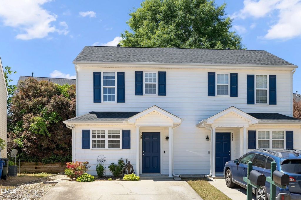 2221 Whistling Straits Way, Raleigh