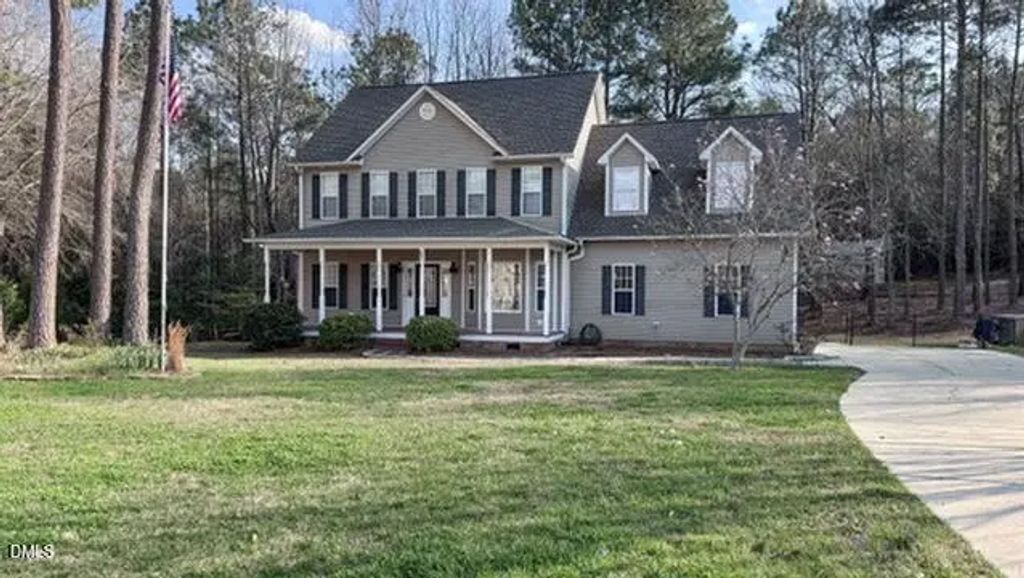 97 Carrousel Court, Angier
