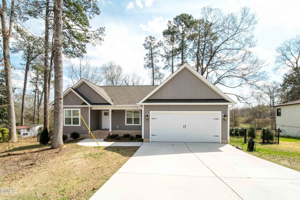 215 Tanglewood Drive, Louisburg