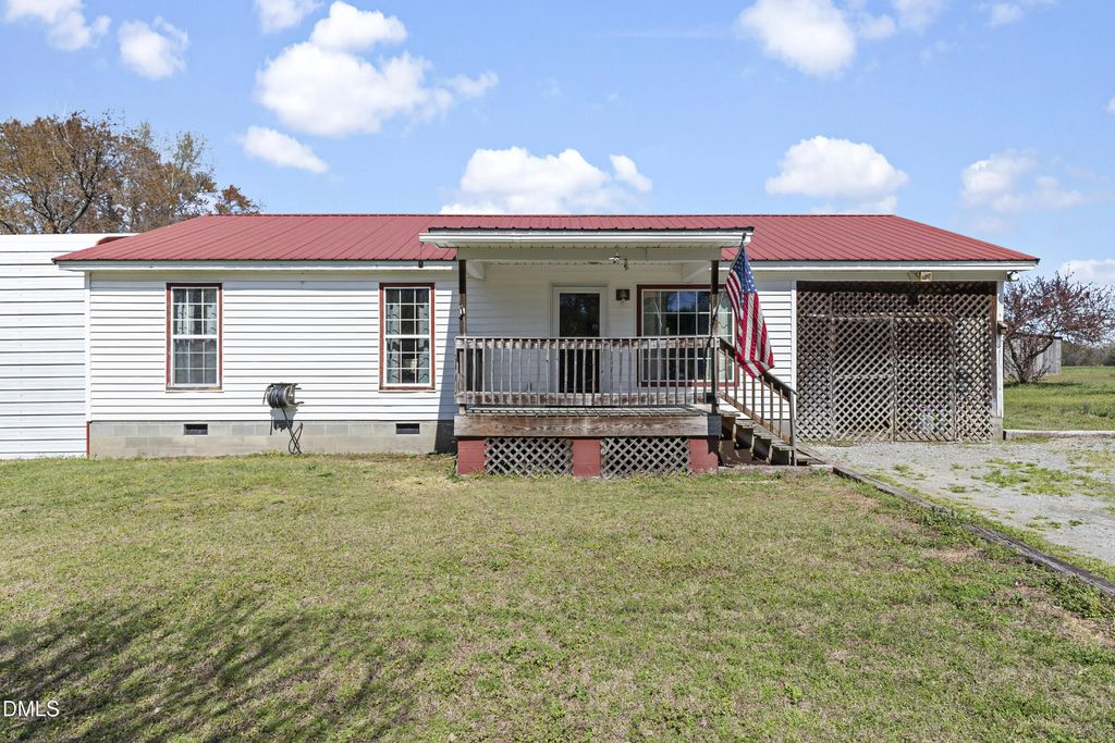 288 Baileys Crossroads Road, Benson
