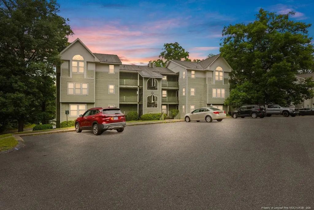 6804 Willowbrook Drive 1, Fayetteville