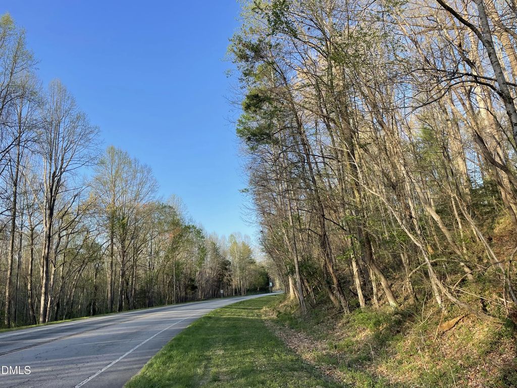 1 Valley Road, Jonesville