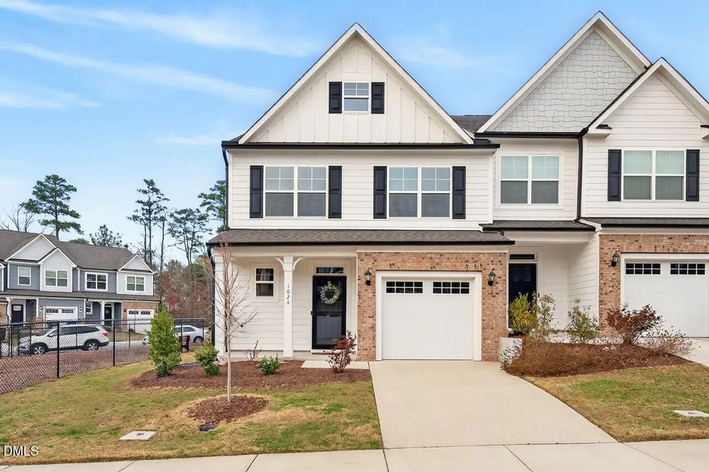 1024 Heartstone Way, Durham