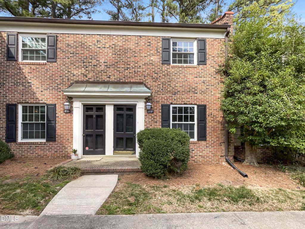 3737 Jamestown Circle, Raleigh