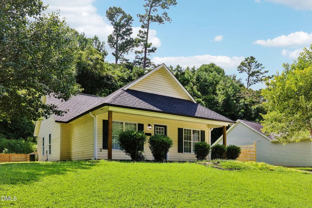 1349 Crabtree Boulevard, Raleigh