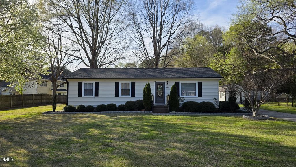 1108 S 6th Street, Lillington