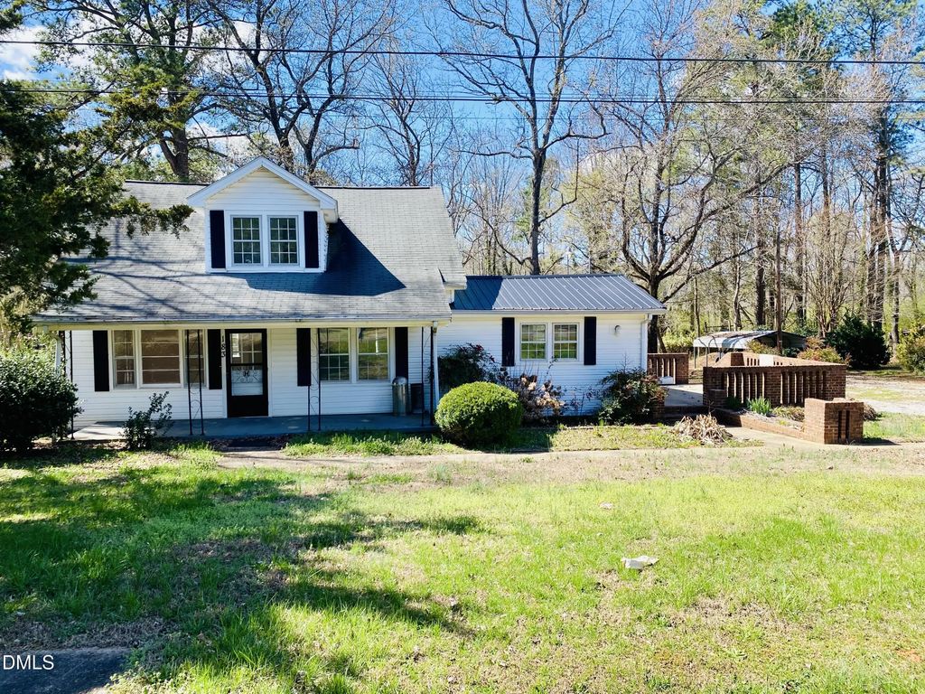 183 Red Hill Loop Road, Warrenton