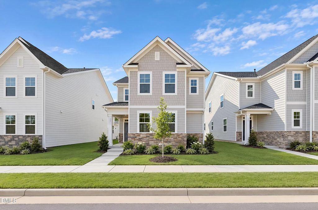 325 Golden Trace Drive, Garner
