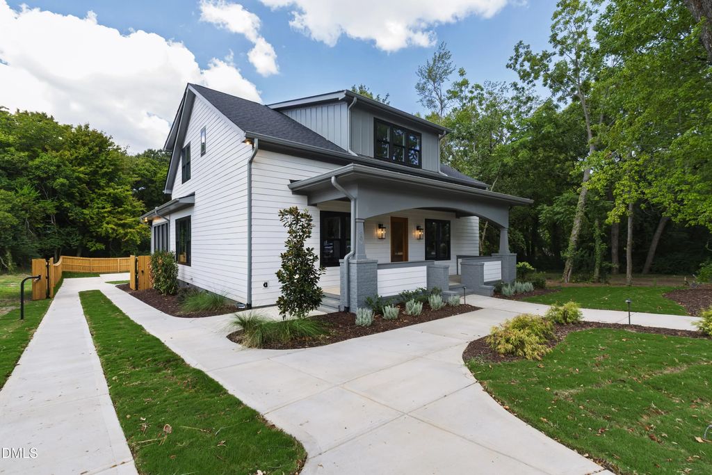 909 Oberlin Road, Raleigh