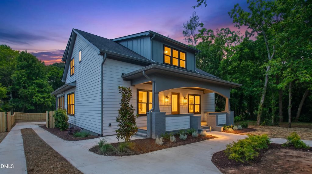 909 Oberlin Road, Raleigh