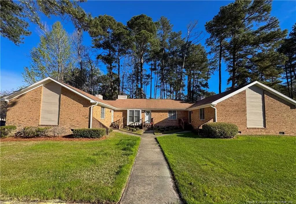 499 Coronation Drive, Fayetteville