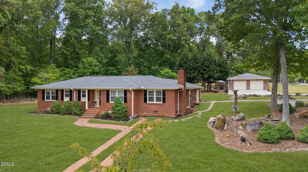 107 Edgewood Drive, Oxford