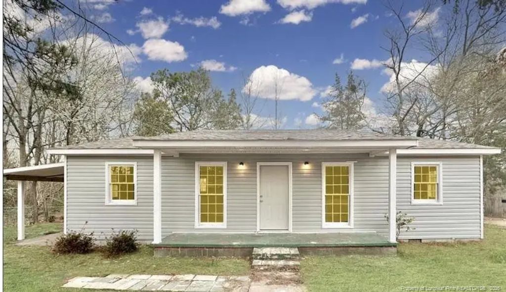 259 Maxie Loop, Spring Lake