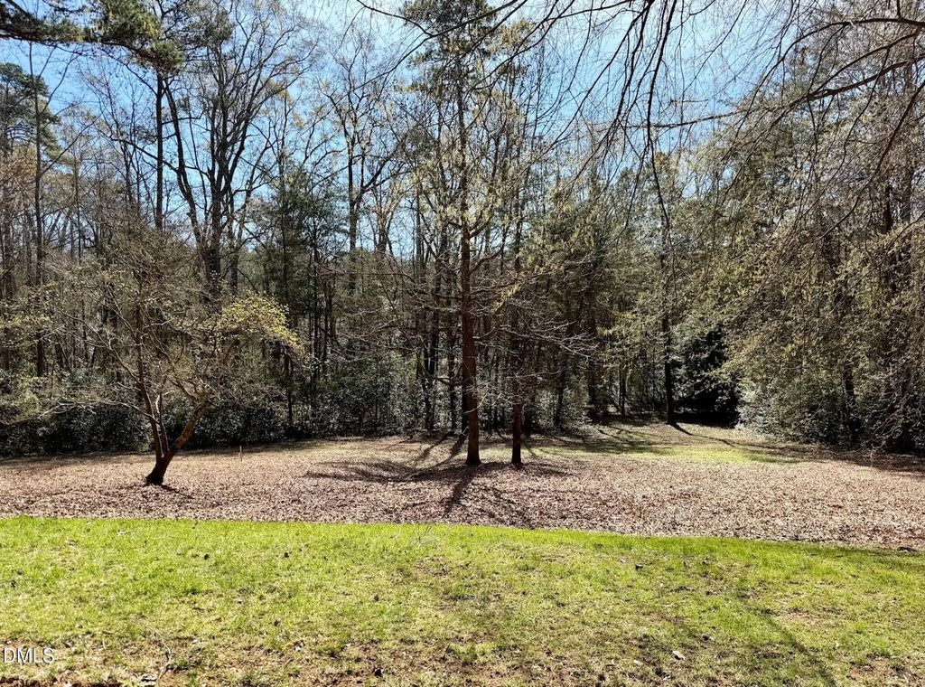 223 Millingport Lane, New London