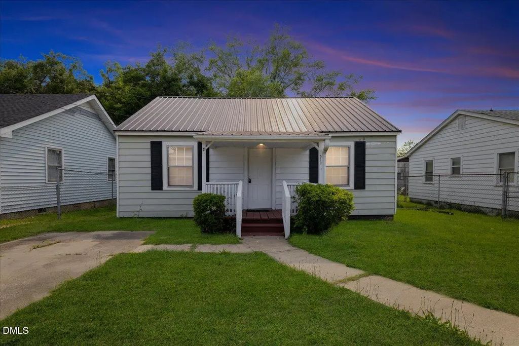 510 S King Street, Fayetteville