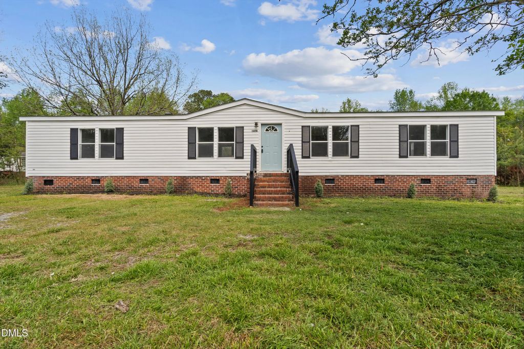 1270 Institute Road, Kinston