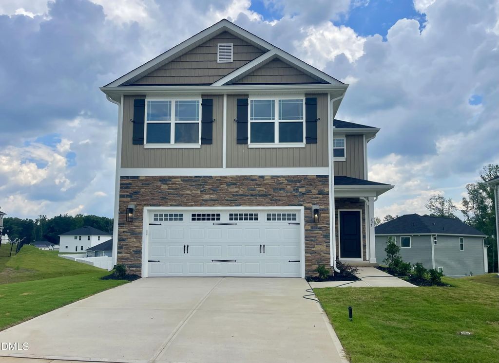 207 Drayton Hall Lane, Sanford